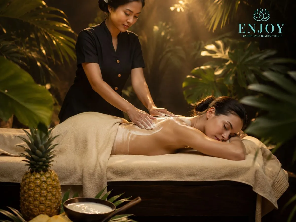 Hydrating Fresco de Piñuela spa program with a pineapple wrap in Moscow, Enjoy Spa
