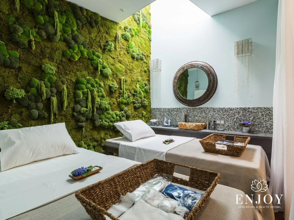 Spa for two in Moscow — private room with two massage tables, synchronized massage at Enjoy Spa
